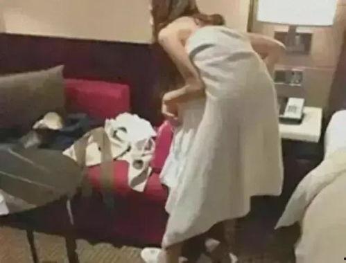 大嘴吃瓜女的视频,揭秘网络红人的爆笑日常