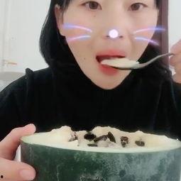 吃瓜睡着的视频